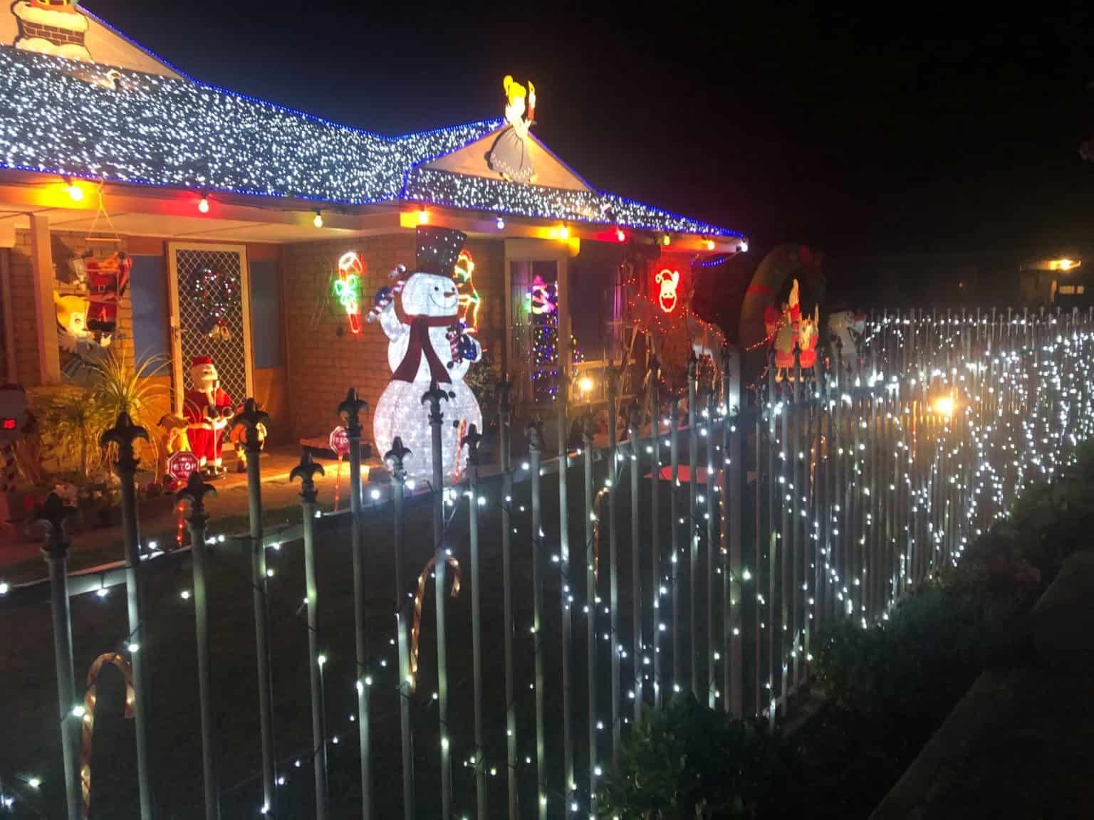 How to Choose Solar Christmas Lights?