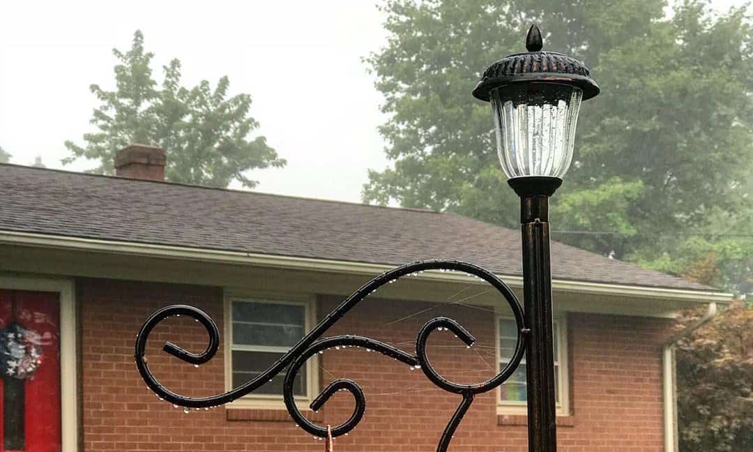 How to Choose Solar Lamp Posts?