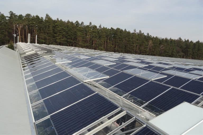 solarcell heated greenhouse
