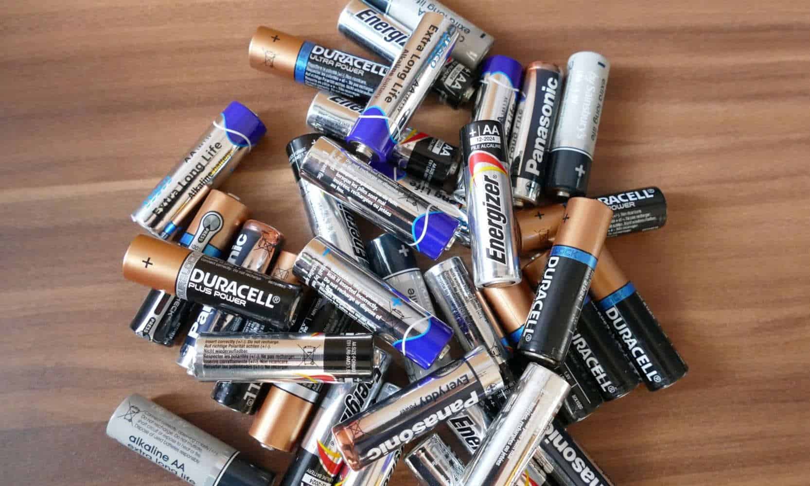 do energizer rechargeable batteries work in solar lights